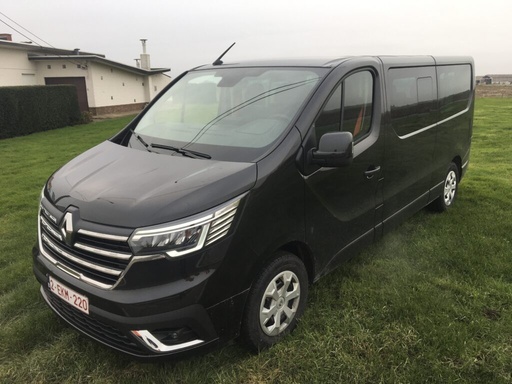 Renault Trafic minibus 9 places